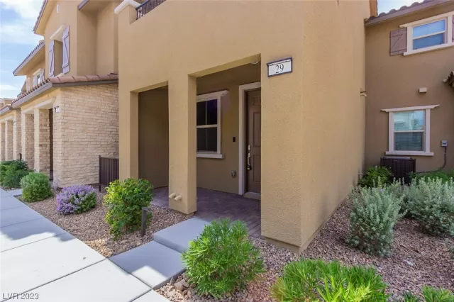 MLS: 2497351 Condo For Sale