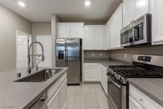 Photo #2: 2497351 Listing