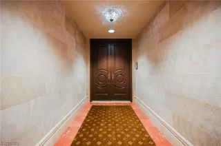 Photo #3: 2497358 Listing