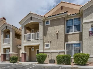 Photo #2: 2497378 Listing