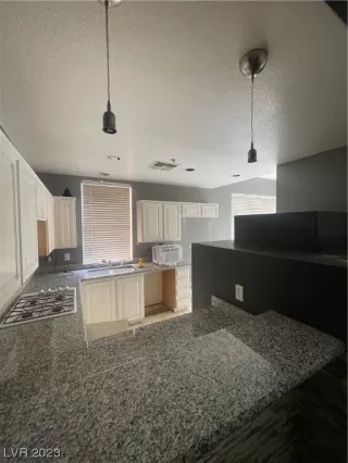 Photo #3: 2497388 Listing 