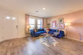 Photo #2: 2497400 Listing