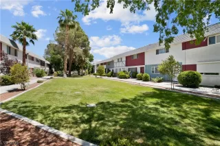 Photo #5: 2497403 Listing 