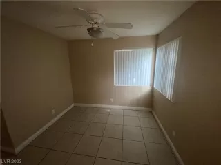 Photo #3: 2497423 Listing 