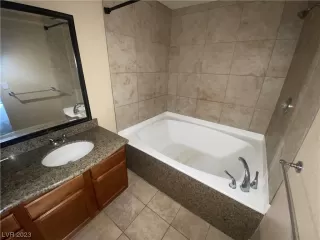 Photo #6: 2497423 Listing 