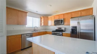 Photo #6: 2497435 Listing 