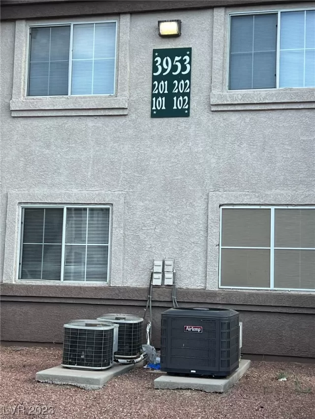 MLS: 2497472 Condo For Sale