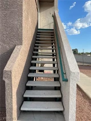 Photo #1: 2497472 Listing 