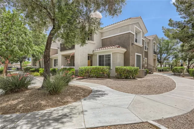 MLS: 2497498 Condo For Sale