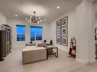 Photo #3: 2497504 Listing