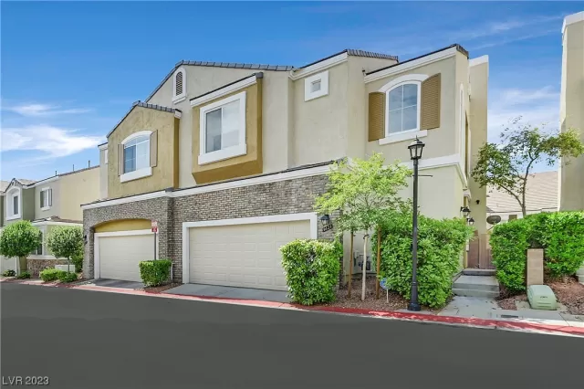 MLS: 2497519 Condo For Sale