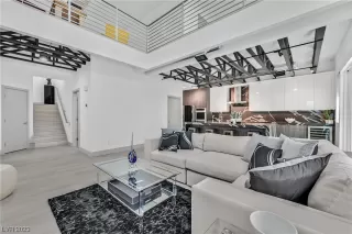 Photo #3: 2497519 Listing 