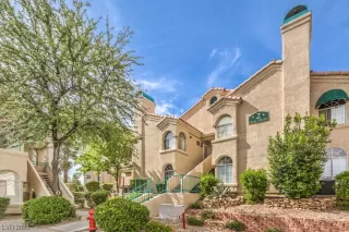 Photo #2: 2497523 Listing 