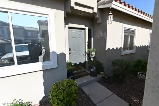 Photo #3: 2497528 Listing 