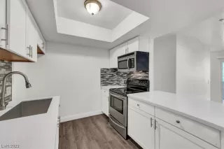 Photo #6: 2497535 Listing 