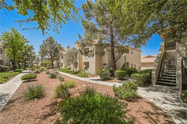 MLS: 2497567 Condo For Sale