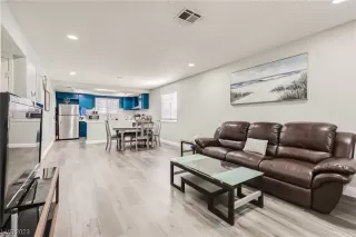 Photo #1: 2497577 Listing 