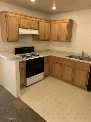 Photo #5: 2497579 Listing 