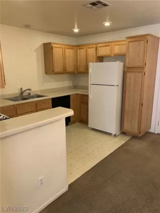 Photo #6: 2497579 Listing 