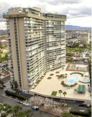 Photo #1: 2497580 Listing 