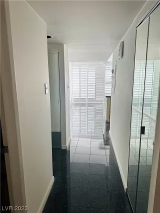 Photo #3: 2497580 Listing 