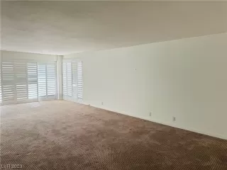 Photo #5: 2497580 Listing 