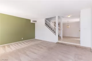 Photo #3: 2497582 Listing