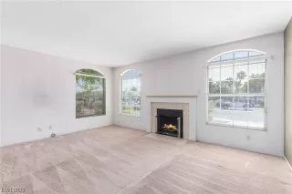 Photo #5: 2497582 Listing