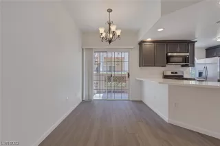 Photo #5: 2497586 Listing 
