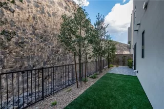 Photo #6: 2497601 Listing 