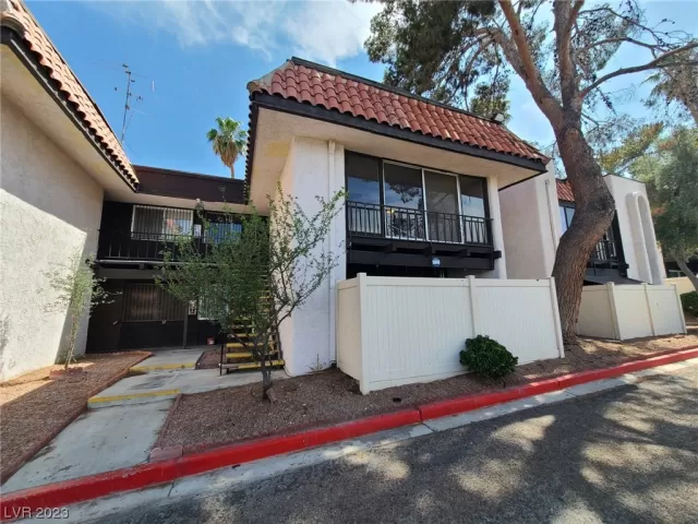 MLS: 2497654 Condo For Sale