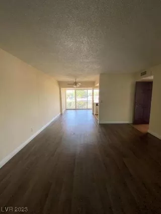 Photo #6: 2497654 Listing