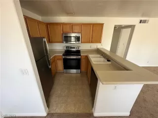 Photo #3: 2497656 Listing 