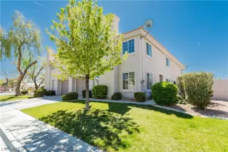 Photo #2: 2497692 Listing