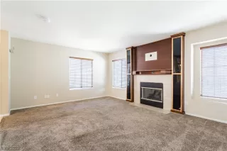 Photo #3: 2497692 Listing