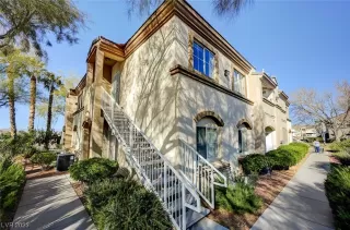 Photo #2: 2497724 Listing 