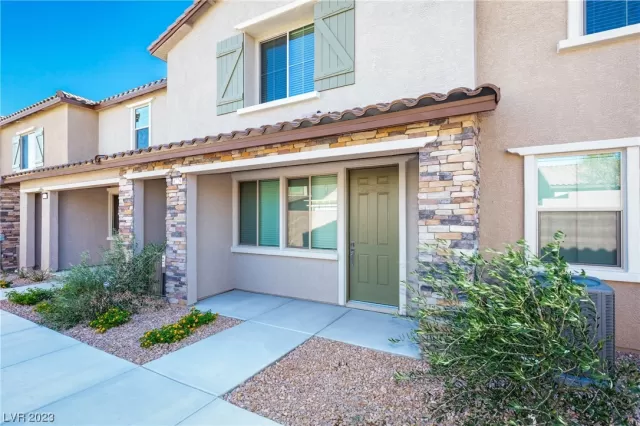 MLS: 2497747 Condo For Sale