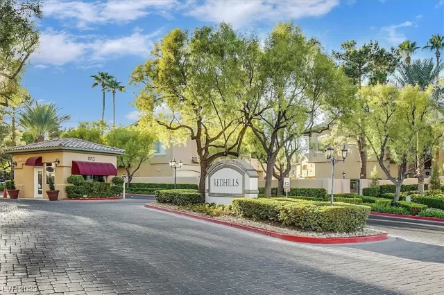 MLS: 2497748 Condo For Sale