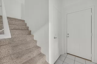 Photo #4: 2497748 Listing