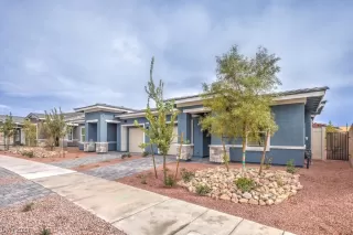 Photo #3: 2497767 Listing