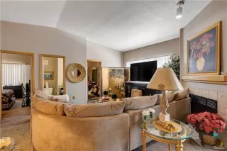 Photo #3: 2497771 Listing