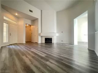 Photo #3: 2497783 Listing 