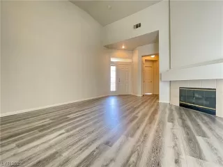 Photo #4: 2497783 Listing 