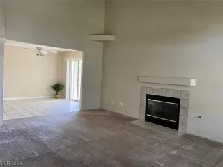 Photo #6: 2497786 Listing