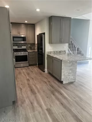 Photo #2: 2497788 Listing 
