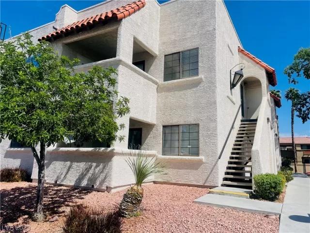 MLS: 2497794 Condo For Sale