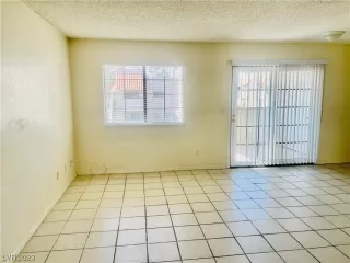 Photo #3: 2497794 Listing 