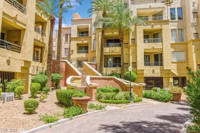 MLS: 2497807 Condo For Sale