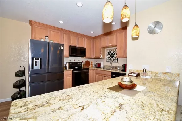 MLS: 2497810 Condo For Sale