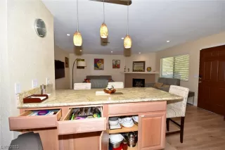 Photo #4: 2497810 Listing